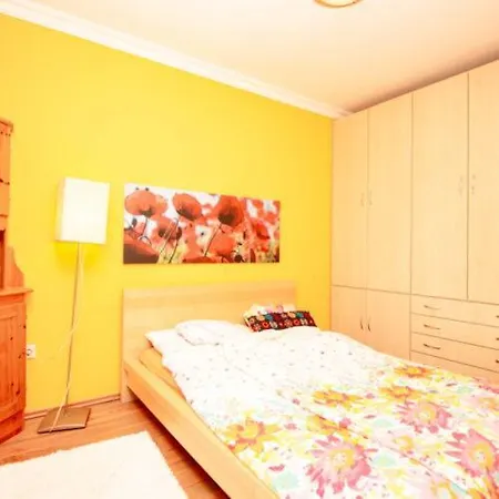 Apartamento Panoramas Hullam Apartman Balatonoeszoed *